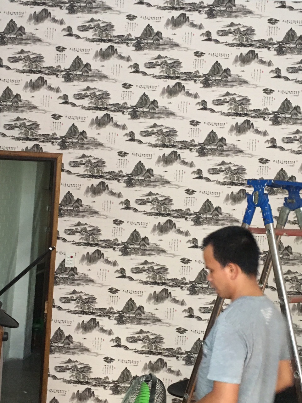 GIẤY DÁN TƯỜNG