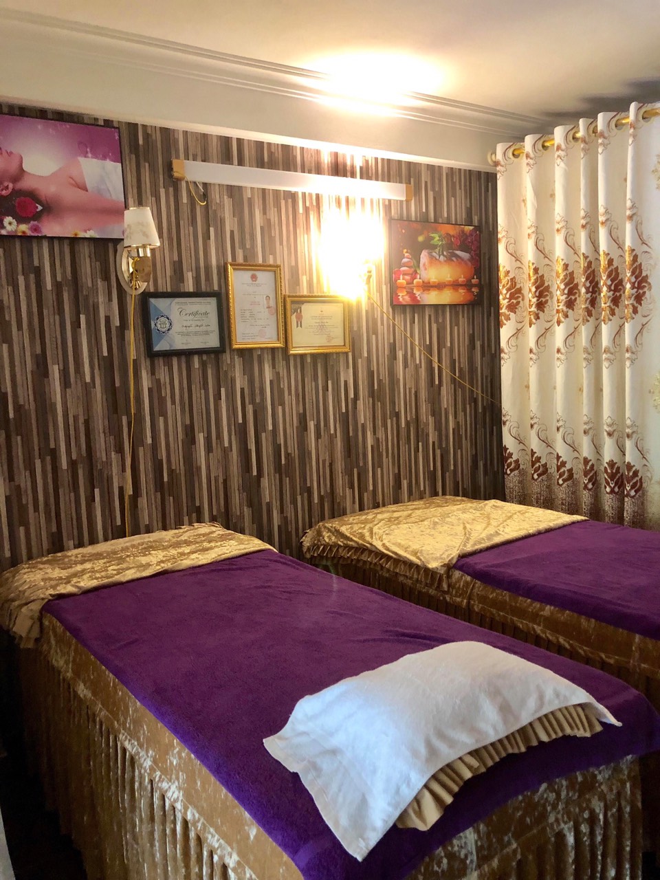 GIẤY DÁN TƯỜNG